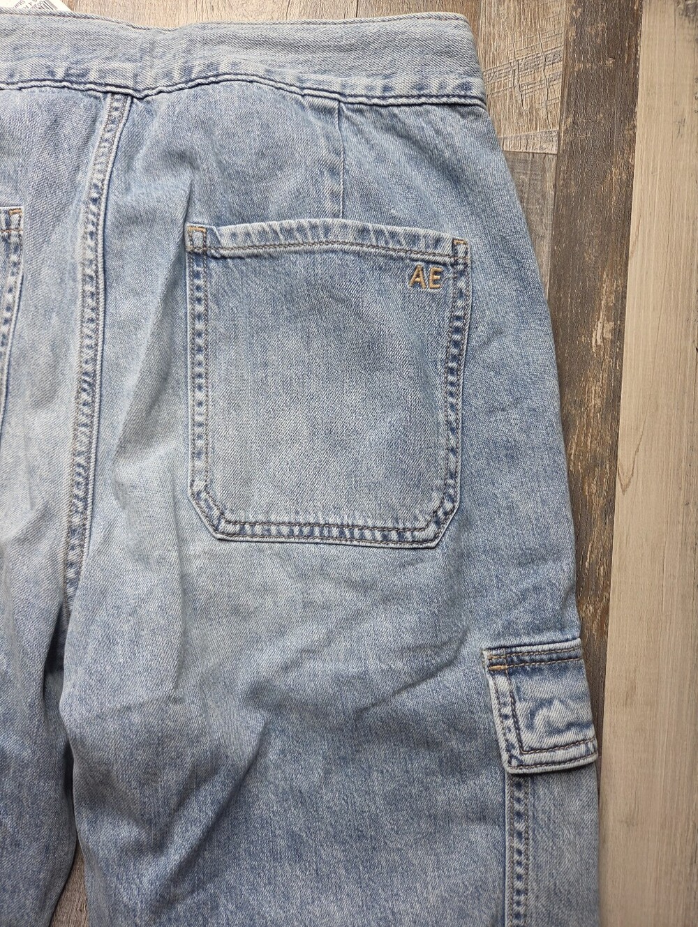 American Eagle NEW Jeans Jogger Ice Blue Size 4 27W Cargo - Picture 11 of 12